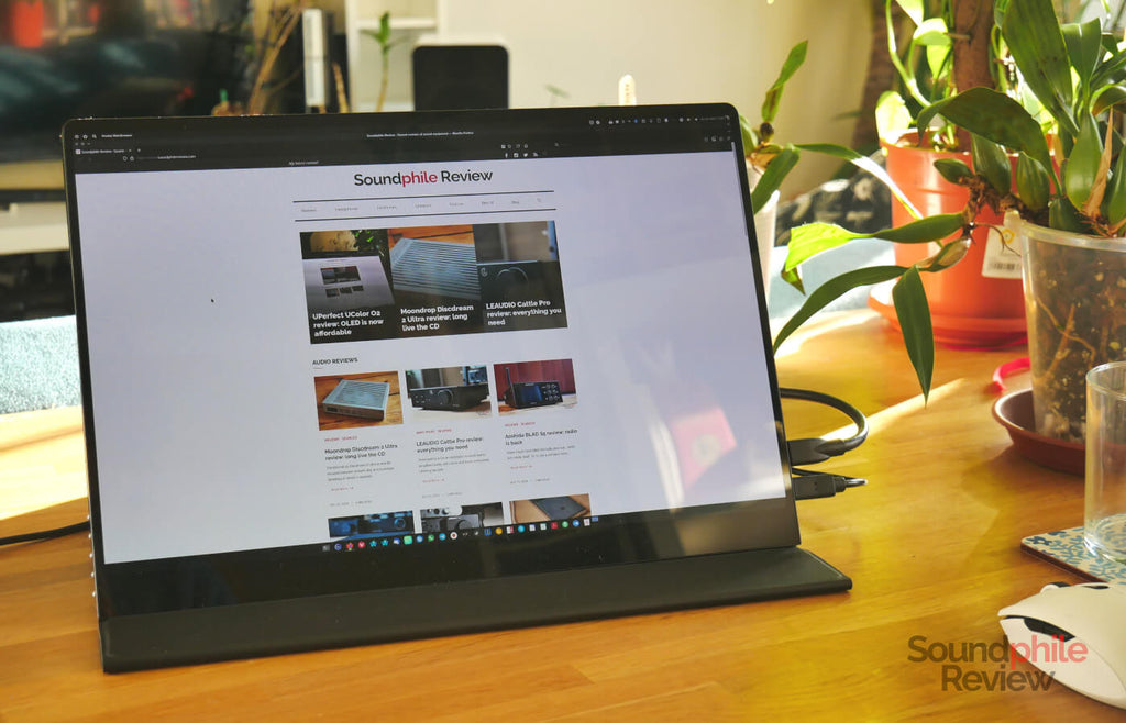 UPERFECT UColor O2 Review: Stunning OLED Performance